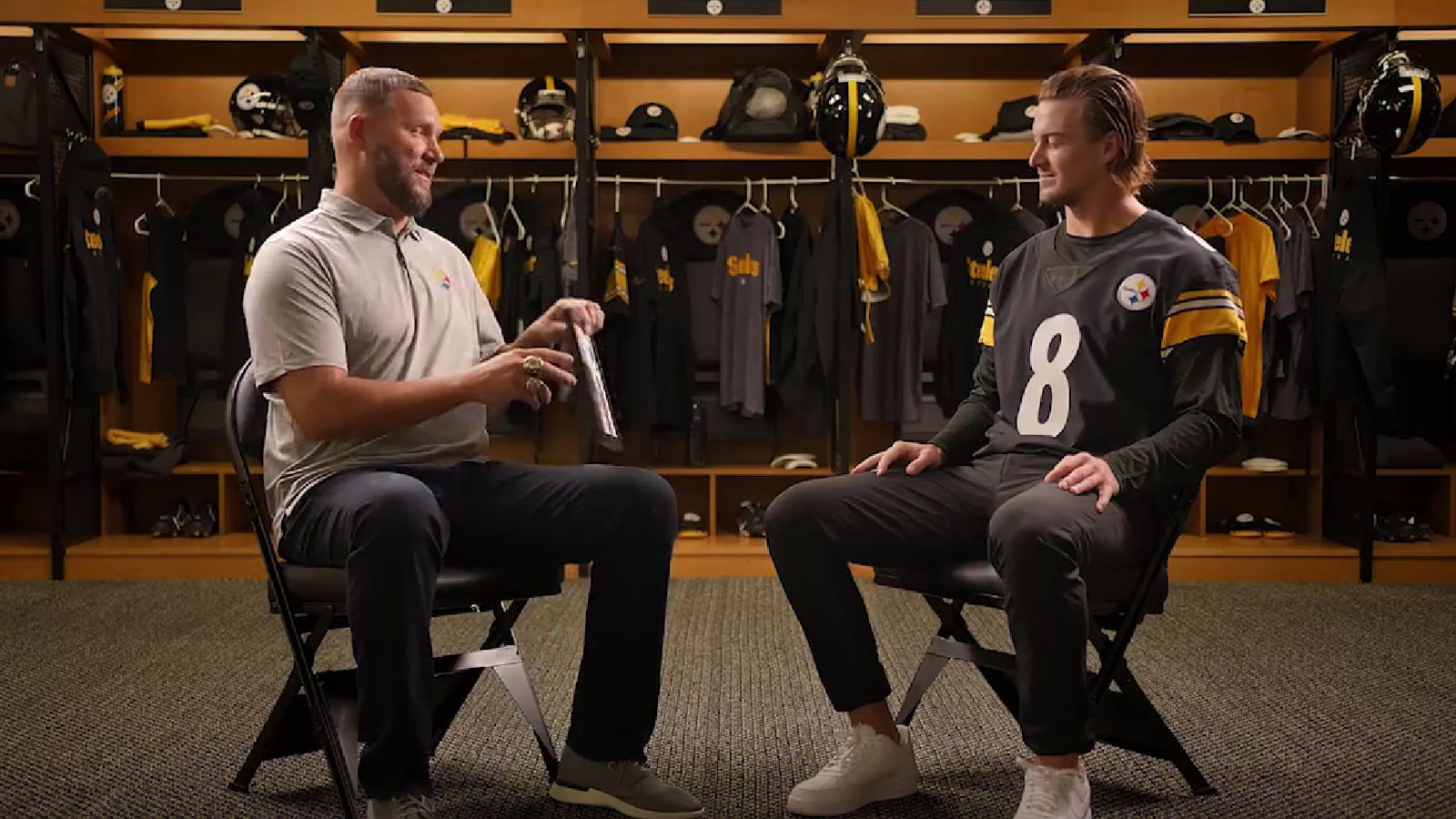 Steelers' Ben Roethlisberger And Kenny Pickett Get Cheeky In